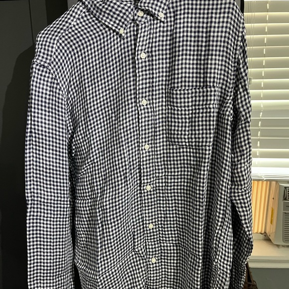 medium slim mens button up - Picture 2 of 2